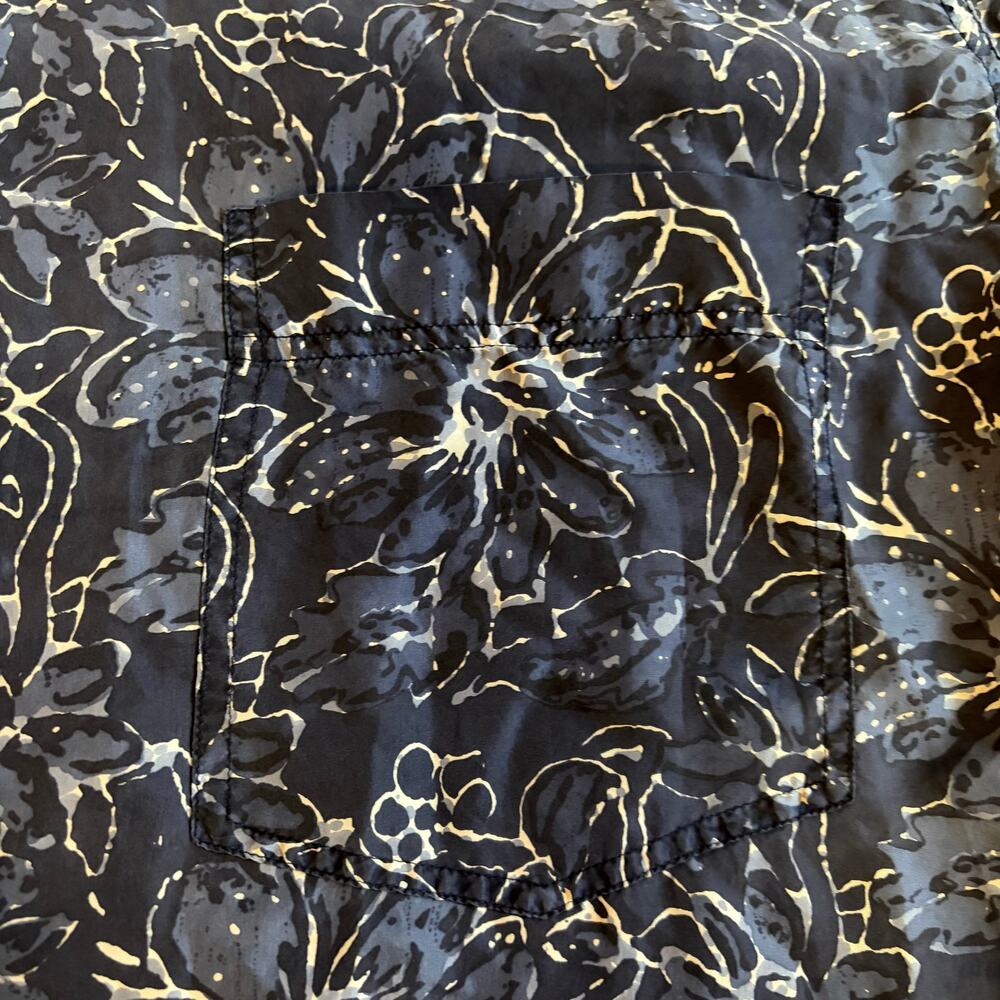 JT Beckett 100% Silk Blue Hawaiian Floral Button Up Shirt M - Picture 4 of 4